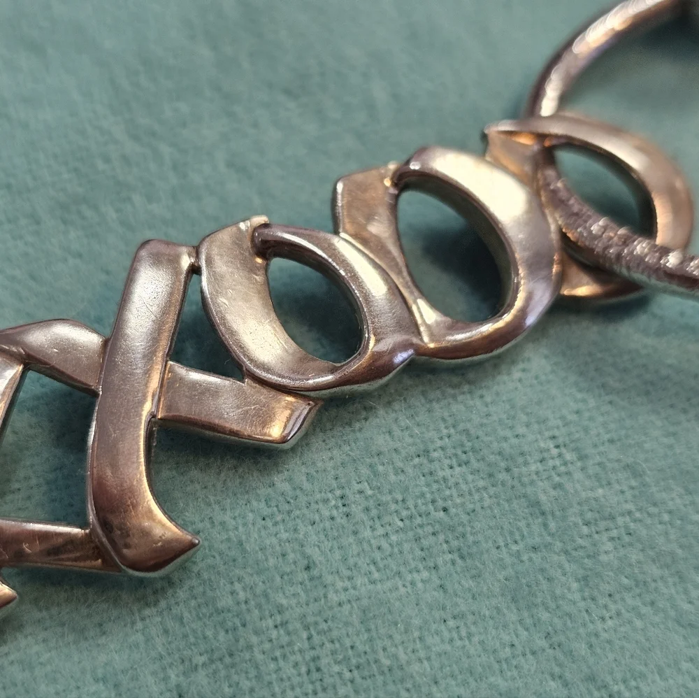 💋Tiffany & Co. XXXOOO Kisses & Hugs Paloma Picasso 925 Sterling Key Ring 🫂